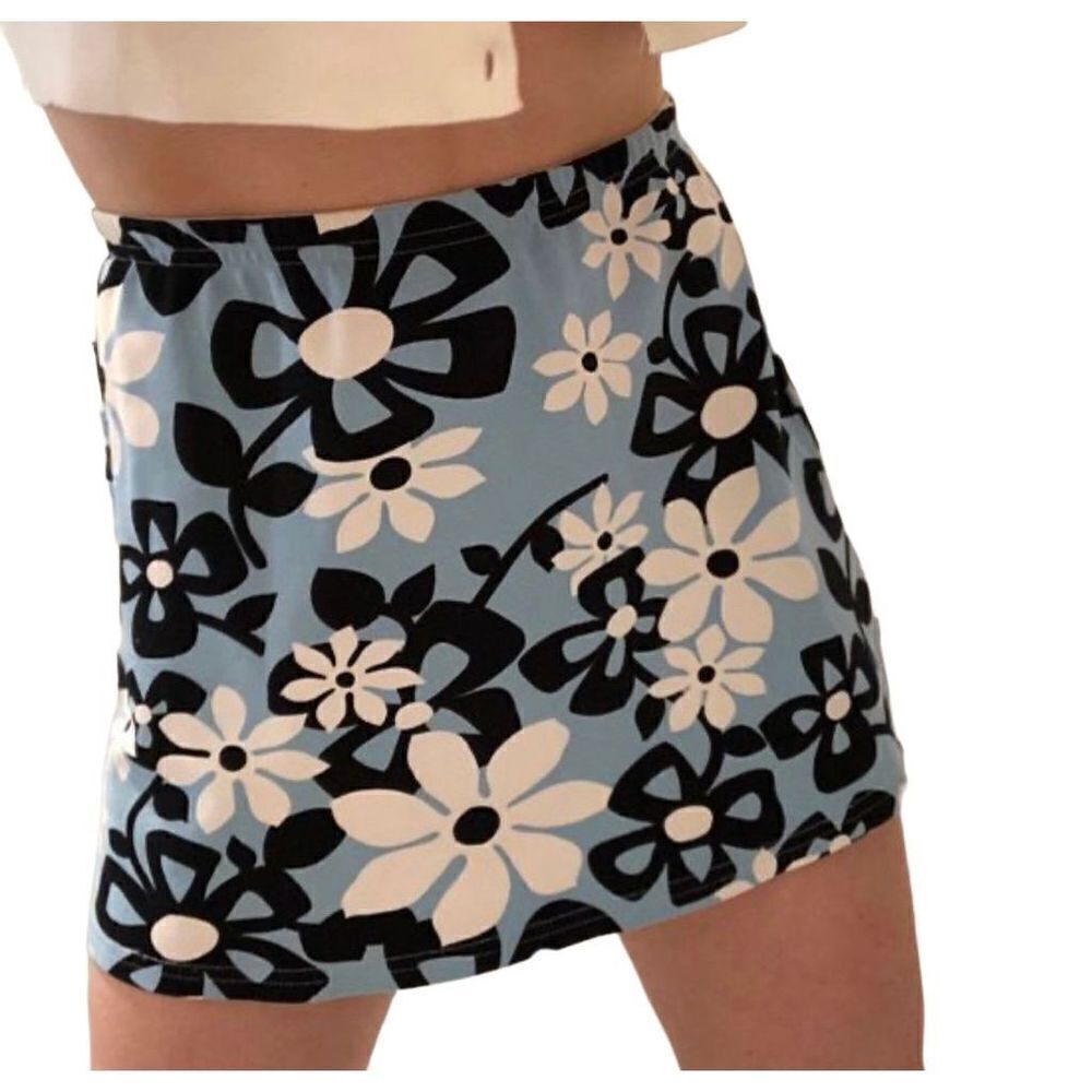 Tail Retro Daisy Athletic Skirt Sz Small